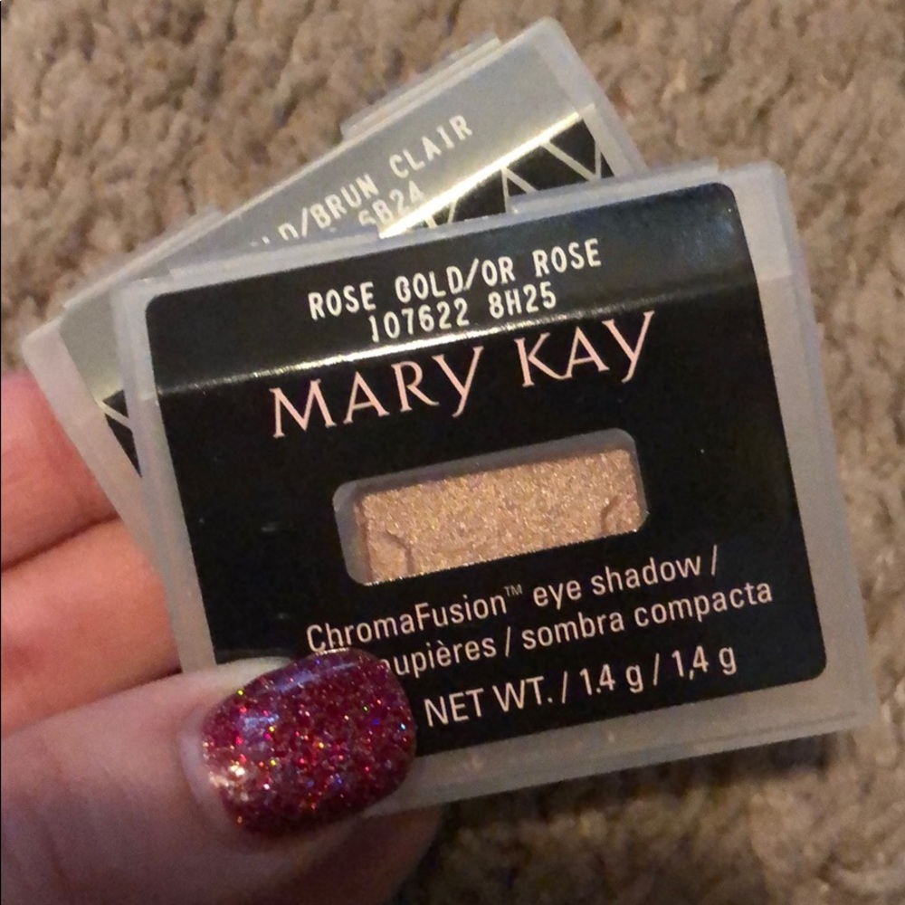 Mary Kay Rose Gold eyeshadow
